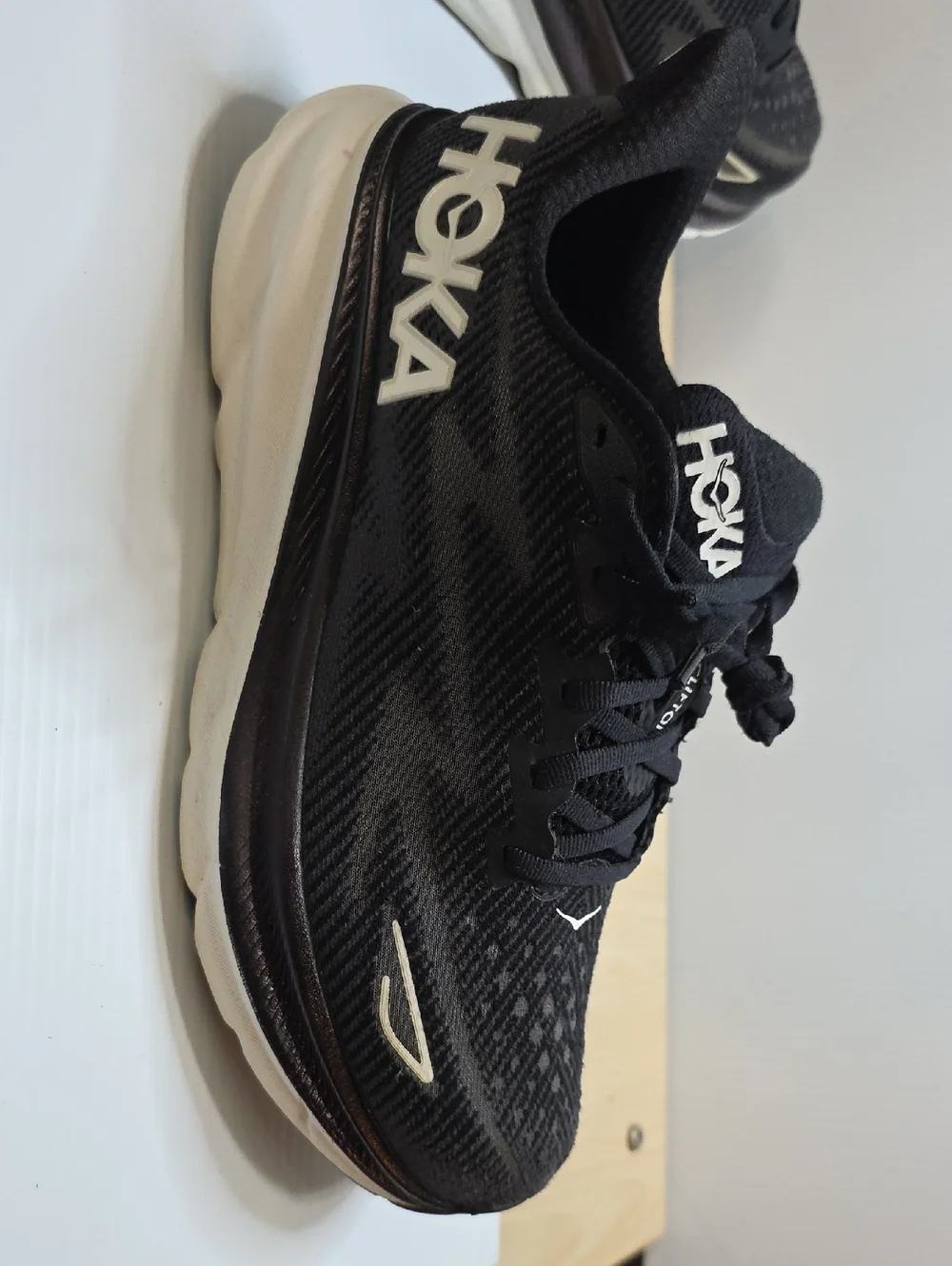 Hoka Clifton 9 Womens 9.5B Black Running Shoes with White Accents No Box - Picture 5 of 15